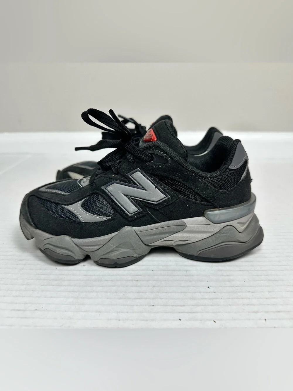 New Balance 9060 Kids Size 13.5 Wide